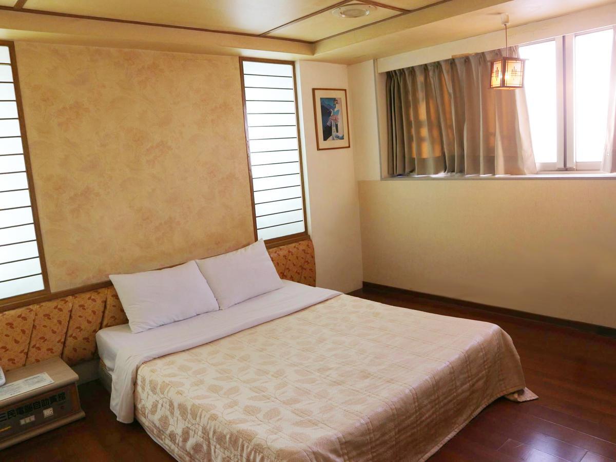 Sanmin Hotel Changhua City Bagian luar foto